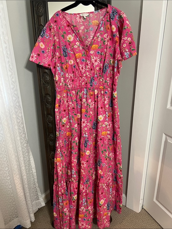 crown & ivy Dresses & Skirts - crown & ivy Pink Floral V-Neck Tiered Maxi Dress